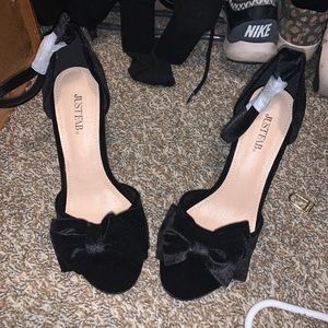 Black suede Just Fab heels BRAND NEW